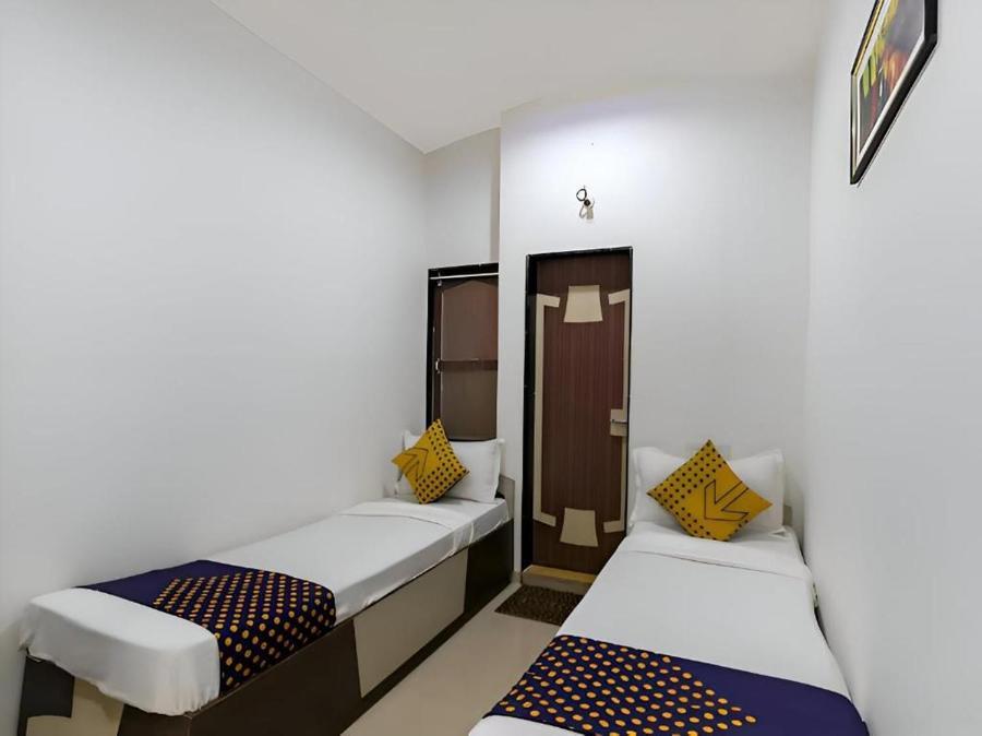 Hotel Atithi - Oposite Shreeji Hospital Rajkot Exterior foto